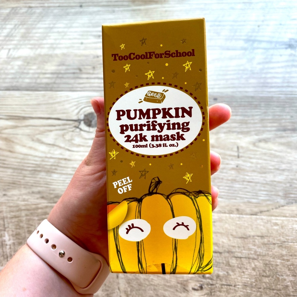 BNWT Pumpkin Purifying 24K Gold Face Mask
